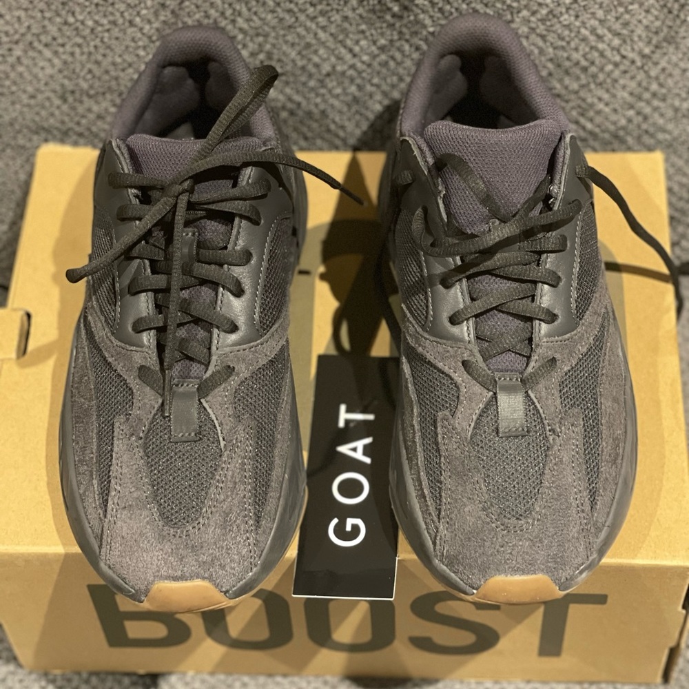 Yeezy Boost 700